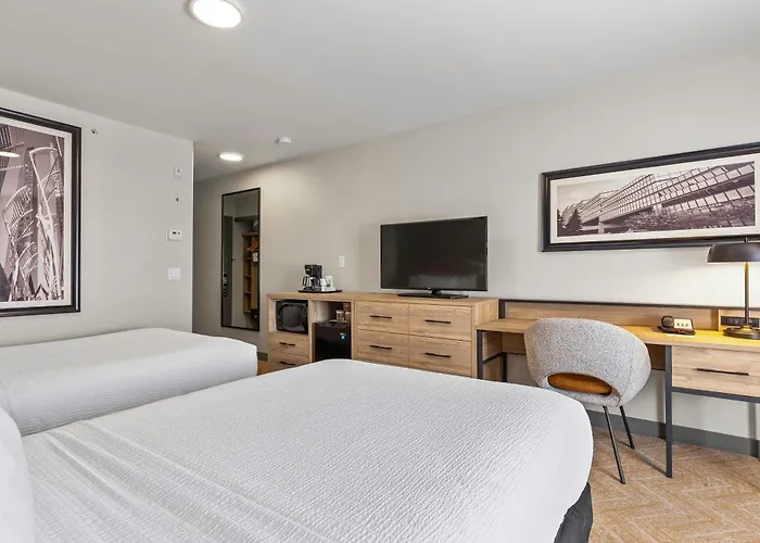Sandman Hotel & Suites Calgary West